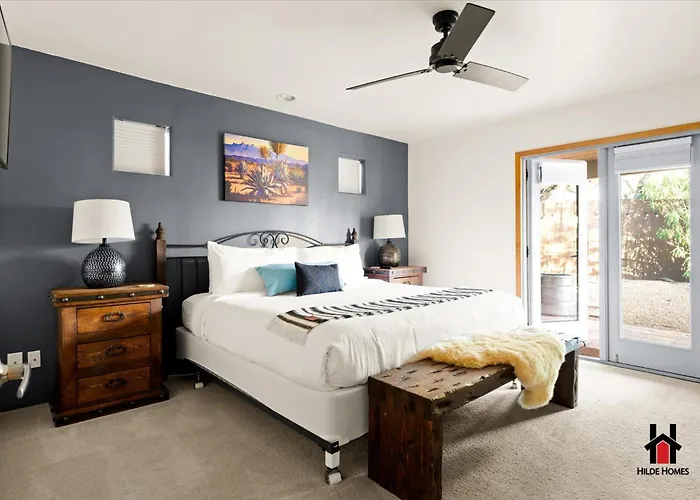Sonoran Desert Getaway With Cowboy Tub *