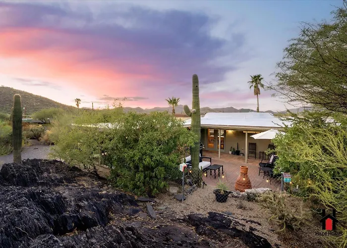 Sonoran Desert Getaway With Cowboy Tub Сasa de vacaciones